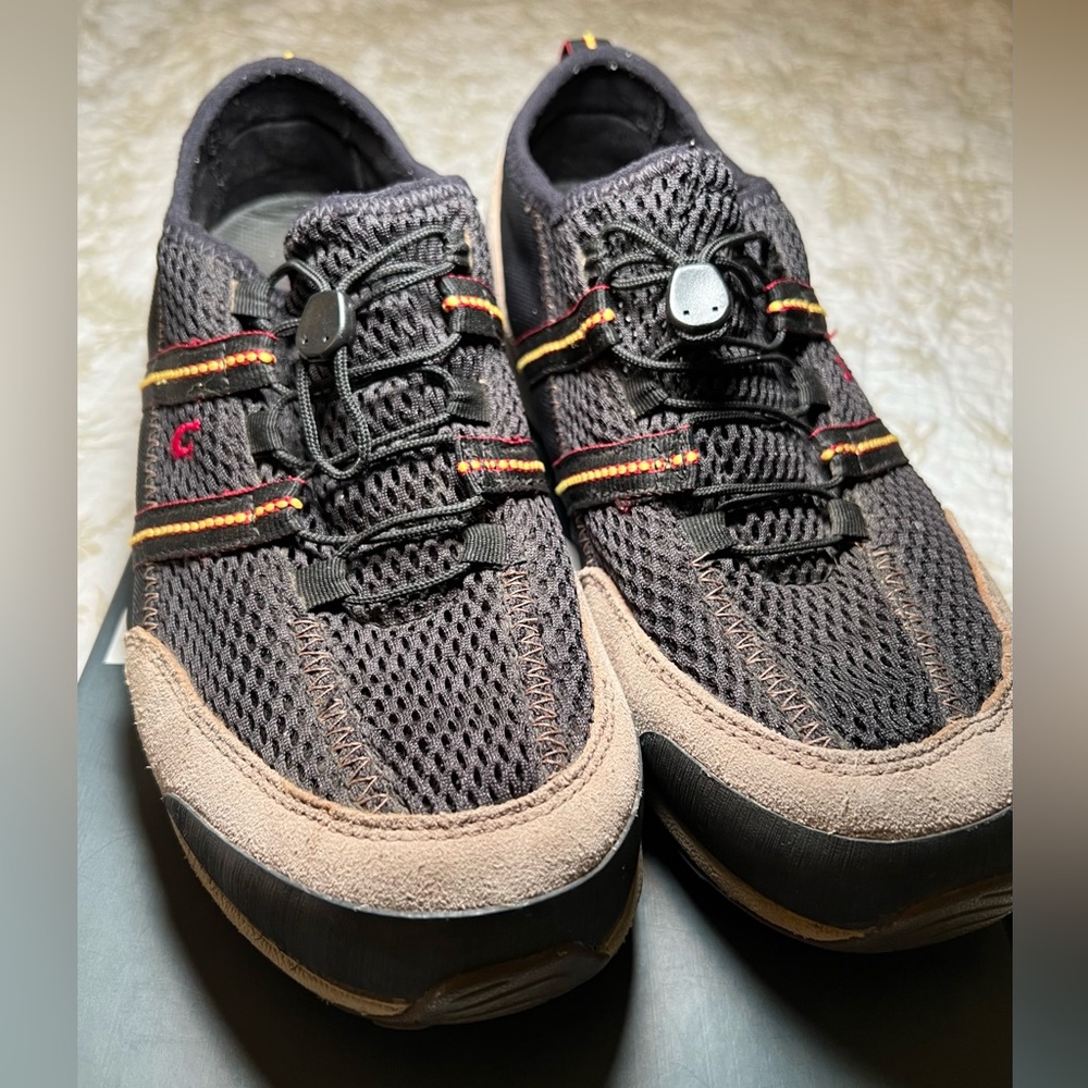 Men's Black and Tan Casual Shoes